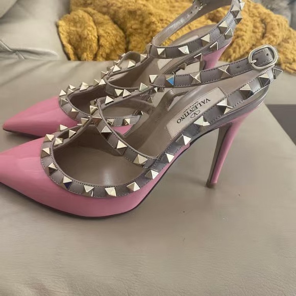 Valentino Pink Studded Patent Heels - Picture 3 of 10